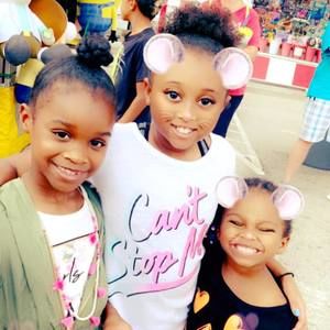 Meet your Posher, Lemika